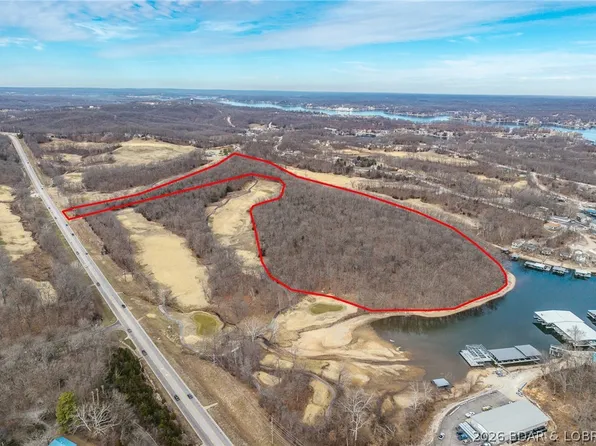 Horseshoe Bend Pkwy, Lake Ozark, MO 65049