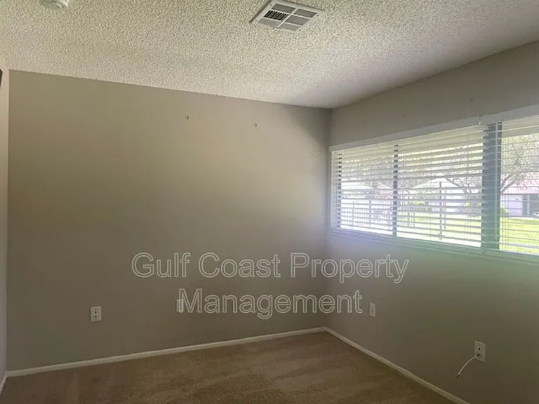 3551 Longmeadow — Photo 7