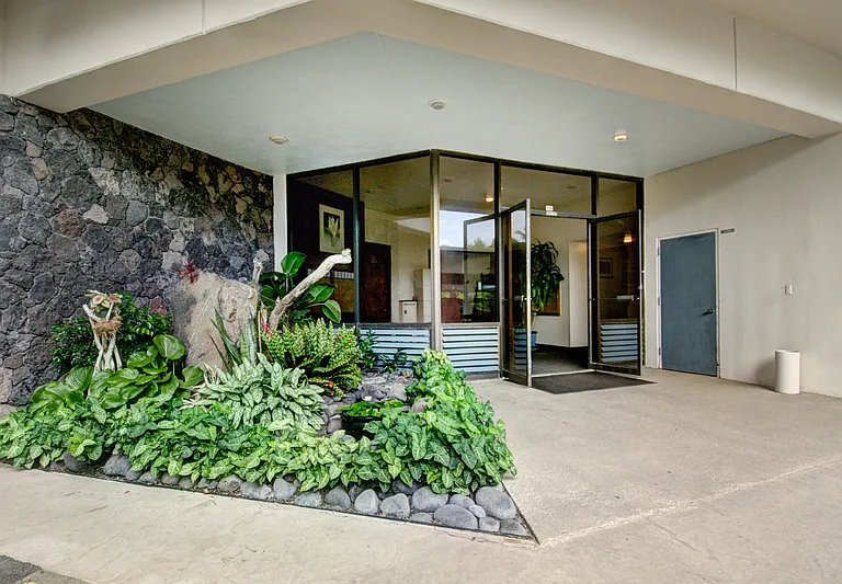 2405 Kalanianaole St #Penthouse 1-11 — Photo 26