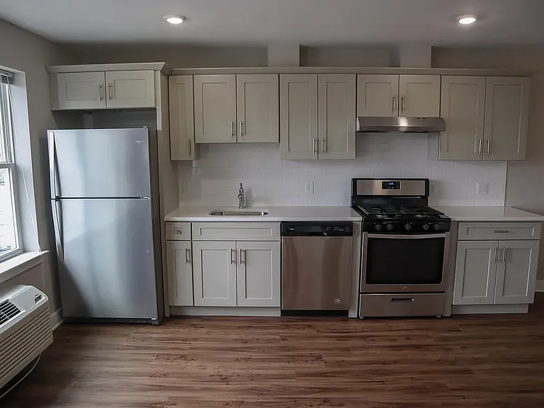 437 Mulberry St #301 — Photo 10