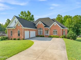 267 Paradise Ln, Jacksboro, TN 37757
