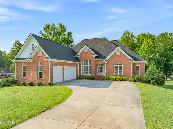 267 Paradise Ln, Jacksboro, TN 37757