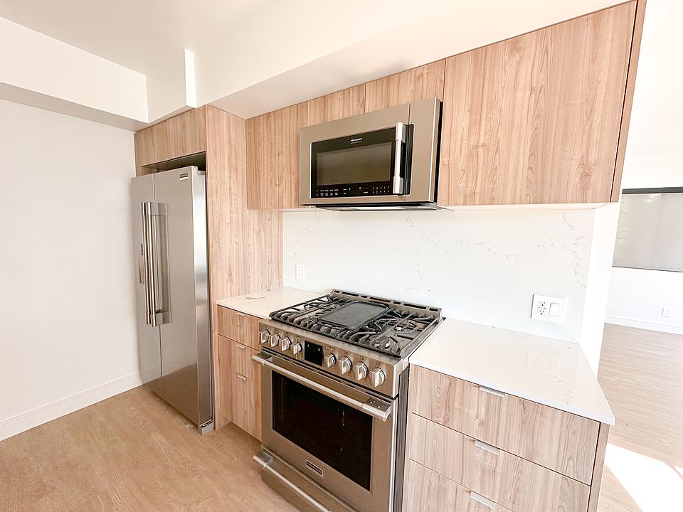 1st image of 1038 10th St APT 6