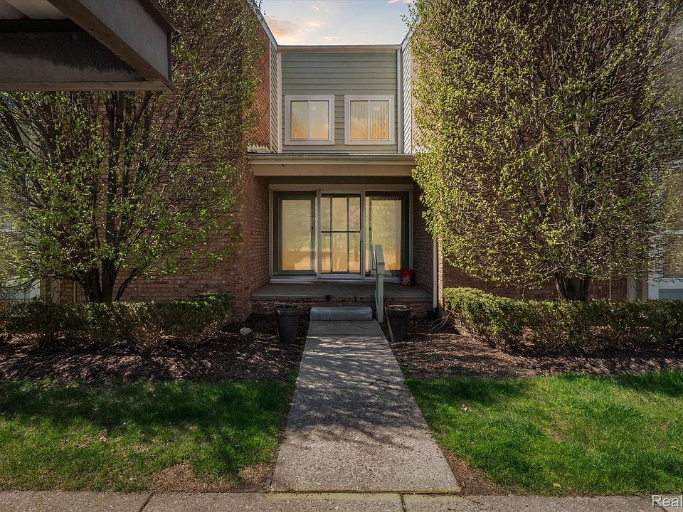 1st image of 655 Randolph St APT 204