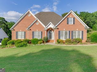 5931 Legend Ct, Hoschton, GA