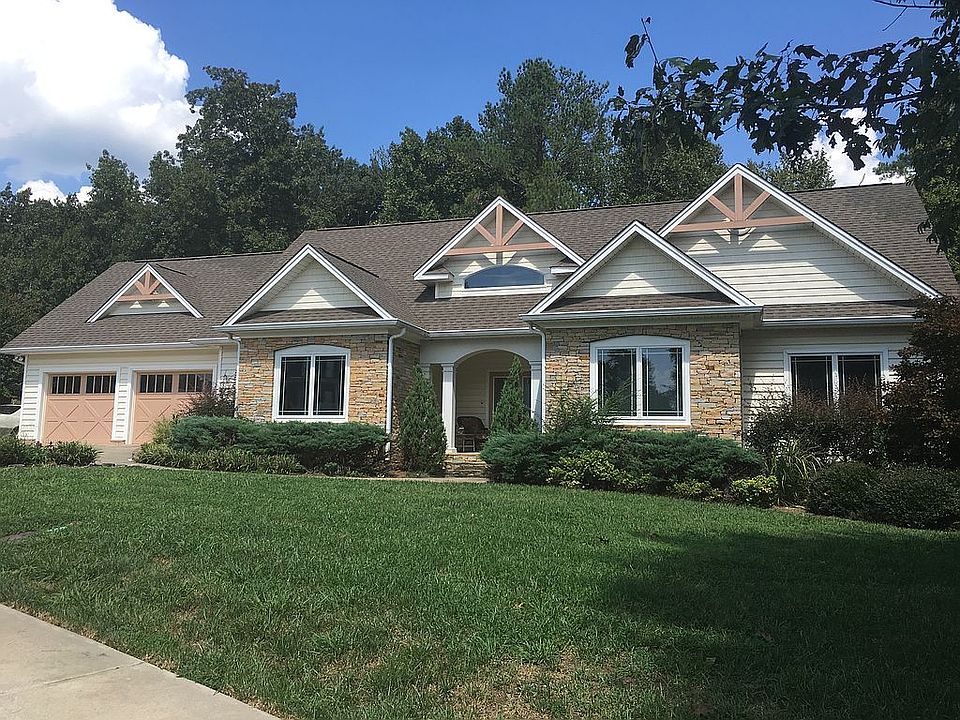 1st image of 3134 Lakewood Dr NW