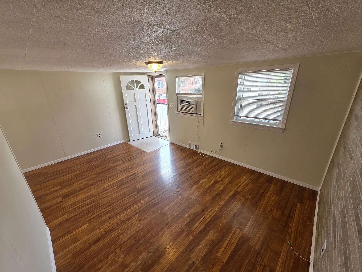 1 bed, 800 sqft, $1,750 — Photo 4