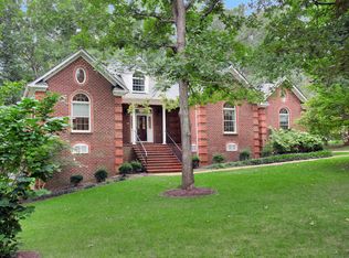 10604 Gravel Neck Dr, Chester, VA 23831