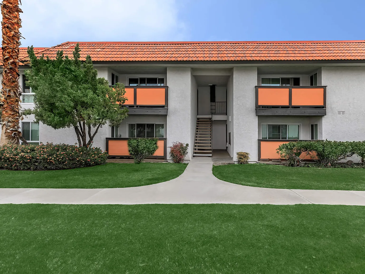 Pacific Palms — Photo 1