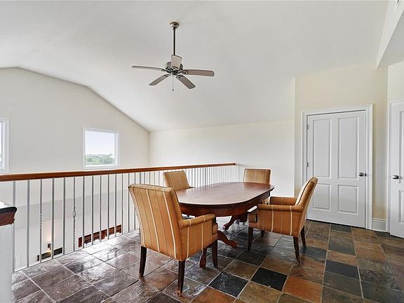 4th image of 1531 Royal Palm Dr
