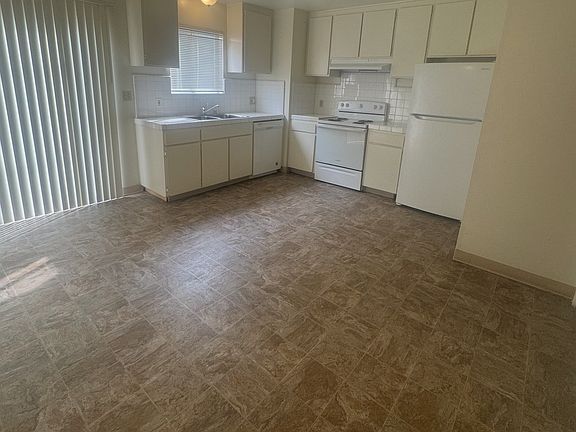 4th image of 4282 E Dayton Ave APT N