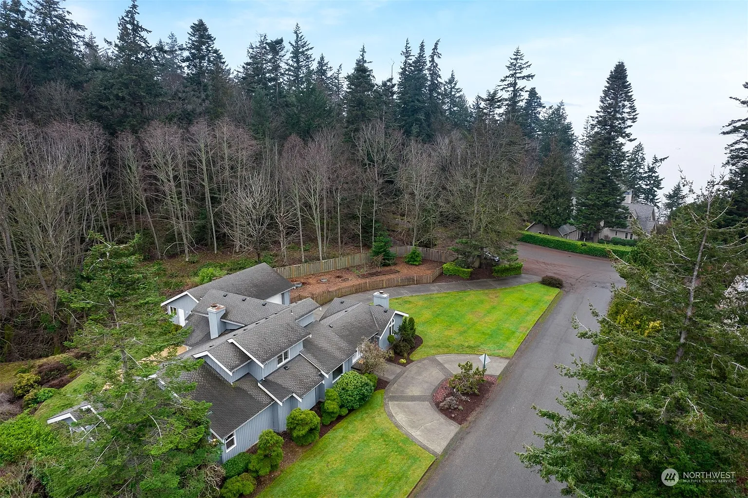 400 Arbutus Place photo 1