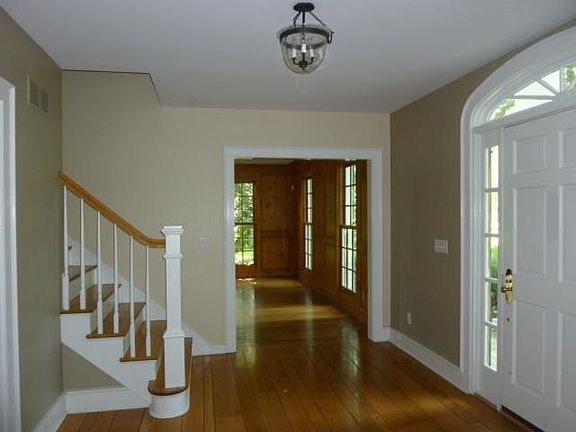 3rd image of 6620 Wyman Ln