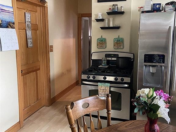 4th image of 73 Breslin Ave #75
