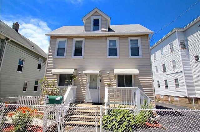 1st image of 415 Bruce Ave