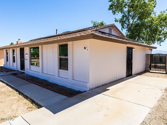 2nd image of 6661 S Vereda De Las Casitas