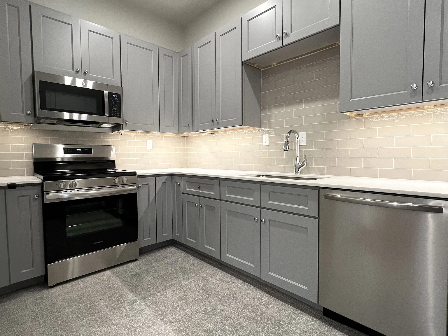 244 E Park Ave - 201 — Photo 3