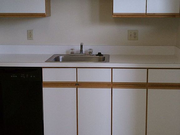 2nd image of 2800 Park Ave APT 6