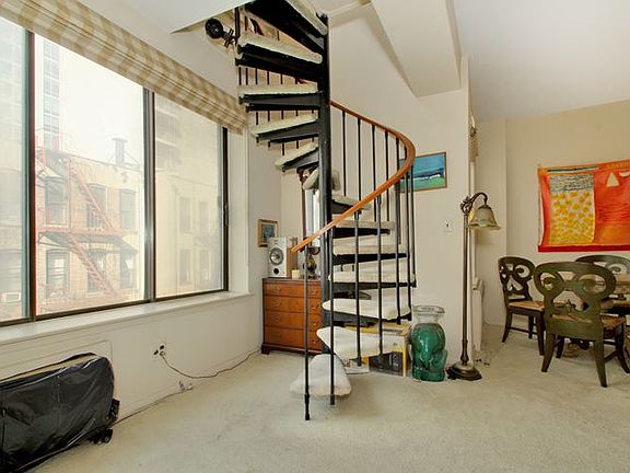 2nd image of 335 E 90th St