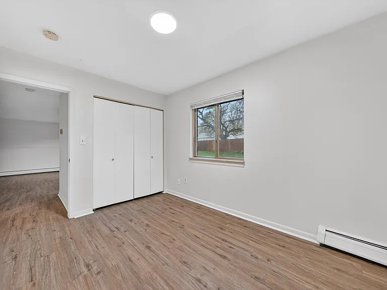 151 E McHattie St #6 — Photo 9