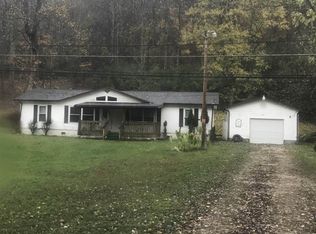 5331 Newcomb Creek Rd, Huntington, WV 25704