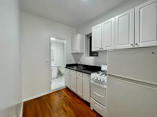 Rented by Highline Residential | media 10