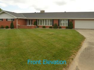 4 Country Club Ct, Harrisburg, IL 62946