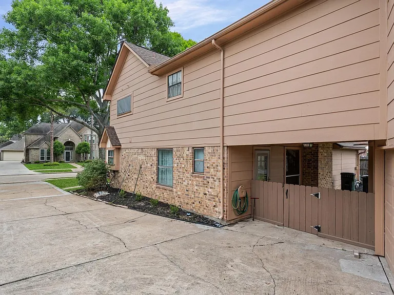 110 Shadow Wood Dr — Photo 5
