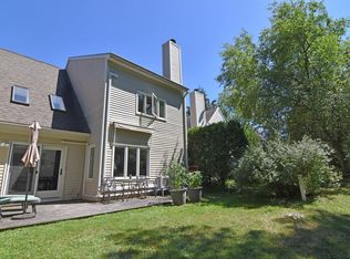 132 Covington Ln, Shelburne, VT 05482