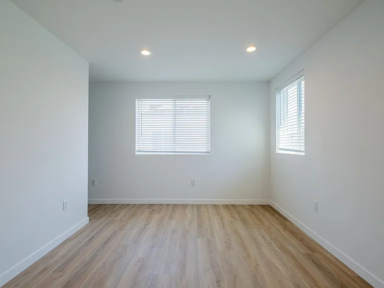 Pullman Lane Residences — Photo 66