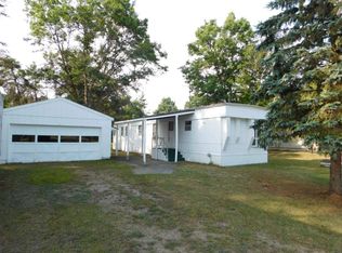 117 Crestwood Dr, Grayling, MI 49738