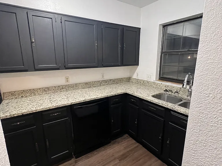 1411 Gabriel Dr #1 — Photo 10