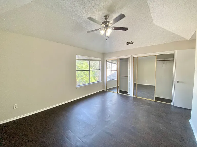 2202 Prairie Creek Trl — Photo 27