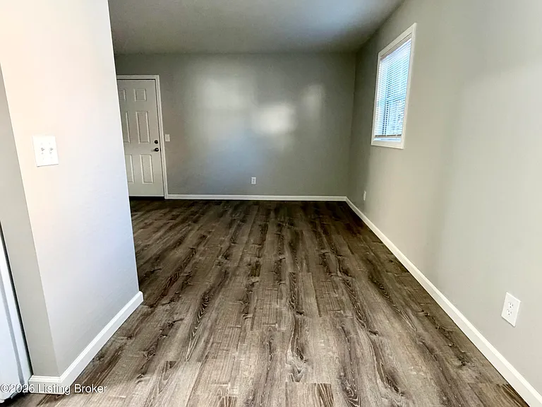 1922 Silver St #4 — Photo 5