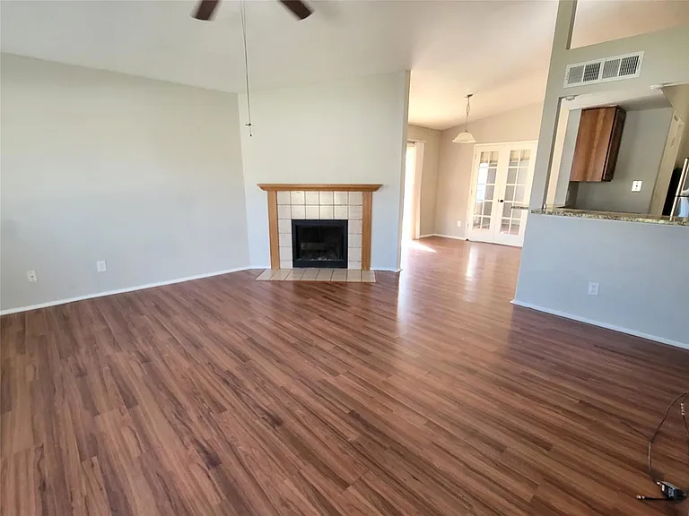 503 Westover Dr — Photo 6