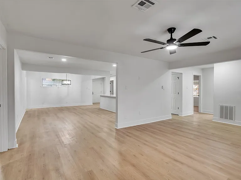 6026 Diamond Ct — Photo 9