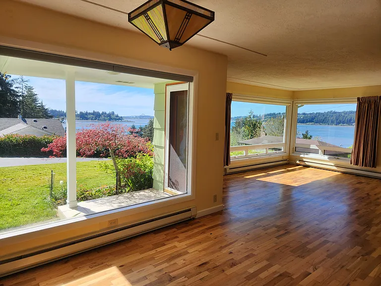 133 SE Yaquina View Dr — Photo 2