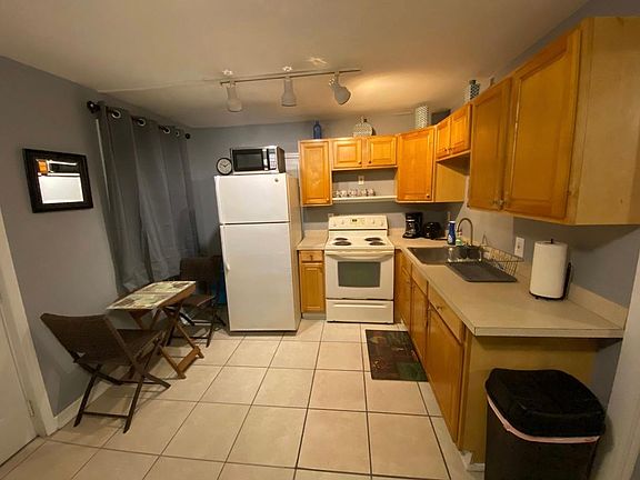 4th image of 406 Tyler Ave APT 2