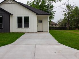 106 Runnels St