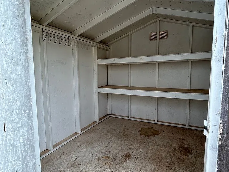 6917 Brooks Ranch Rd — Photo 20