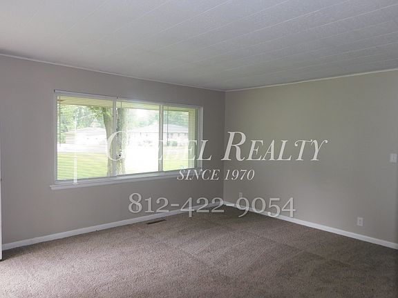 3rd image of 901 Mahrenholz Ave