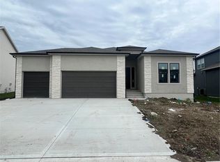 1708 SW Arbormist Dr, Lees Summit, MO 64082