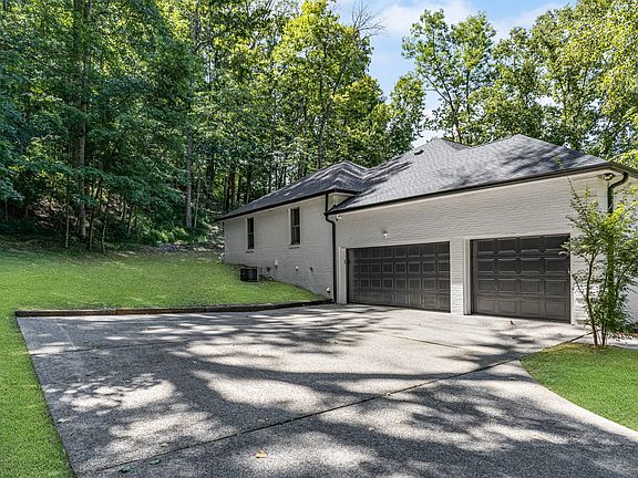 5th image of 409 Wayside Ct