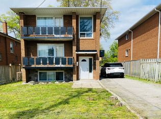 63 Mississauga Rd N #2, Mississauga, ON L5H2H9