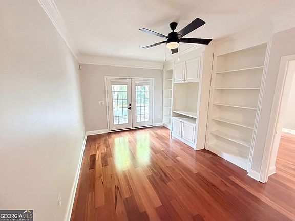 3rd image of 2700 Pine Tree Rd NE Unit 3006