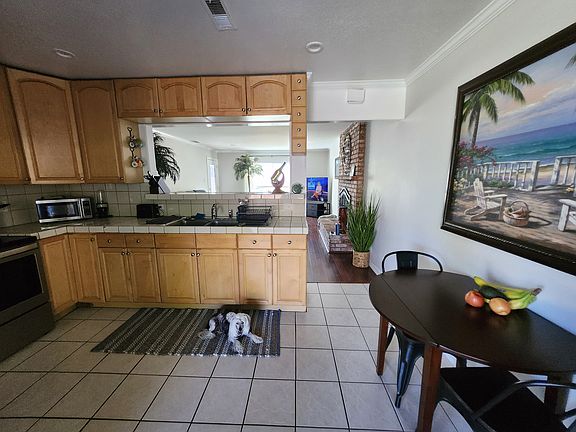 5th image of 3011 Franela Dr