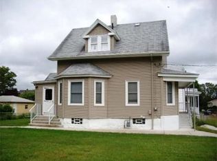 622 Lawton St, Fall River, MA 02721
