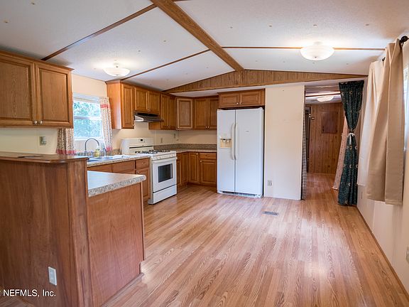 2nd image of 26337 NW 66TH Avenue