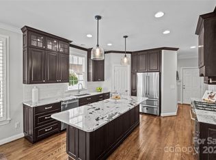 3221 Twelve Oaks Pl, Charlotte, NC 28270