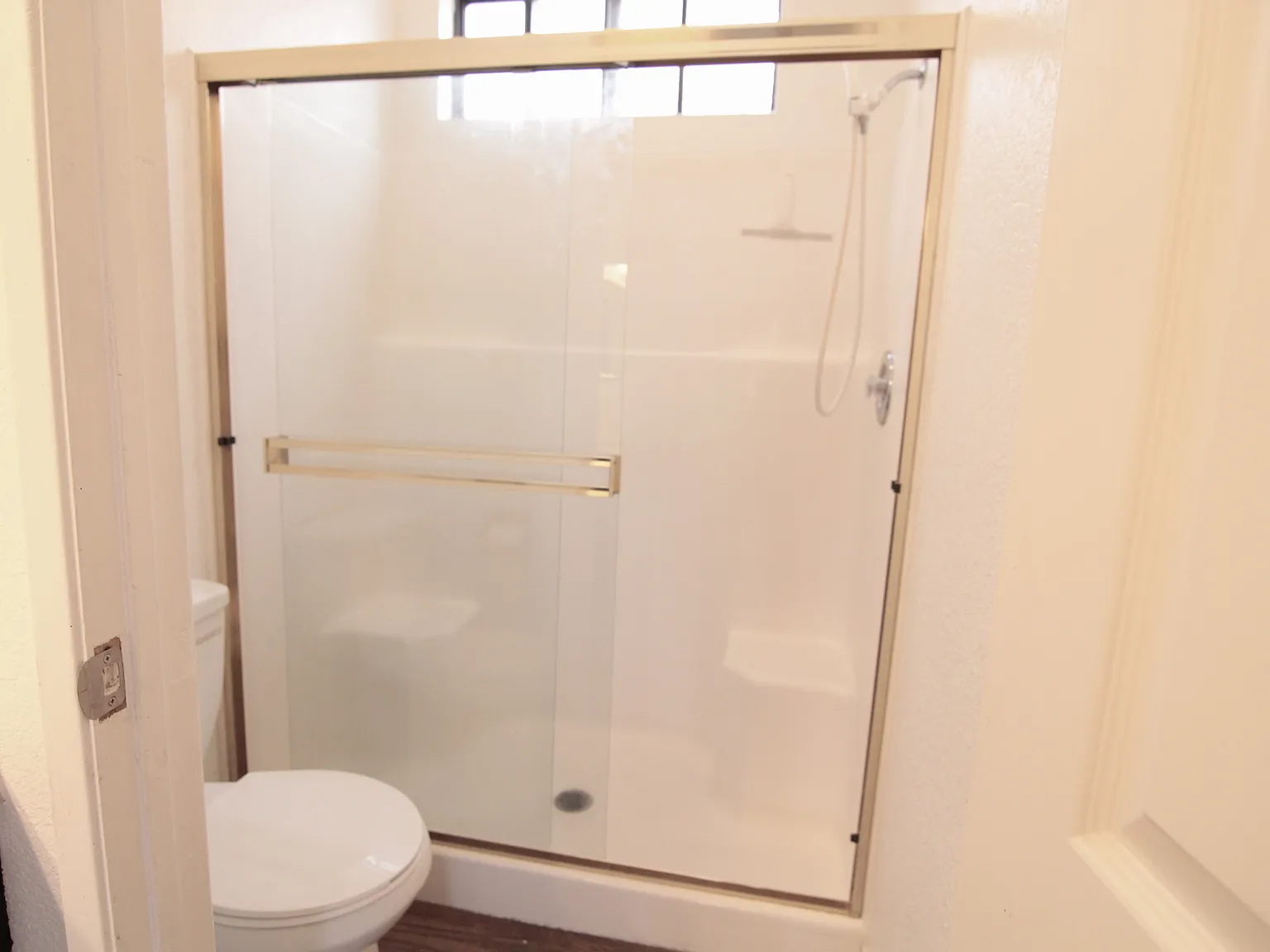 270 Dahlia Ave — Photo 2